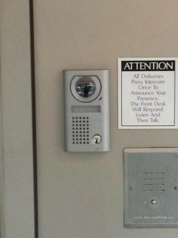 Professional electrician providing lighting installation in , 