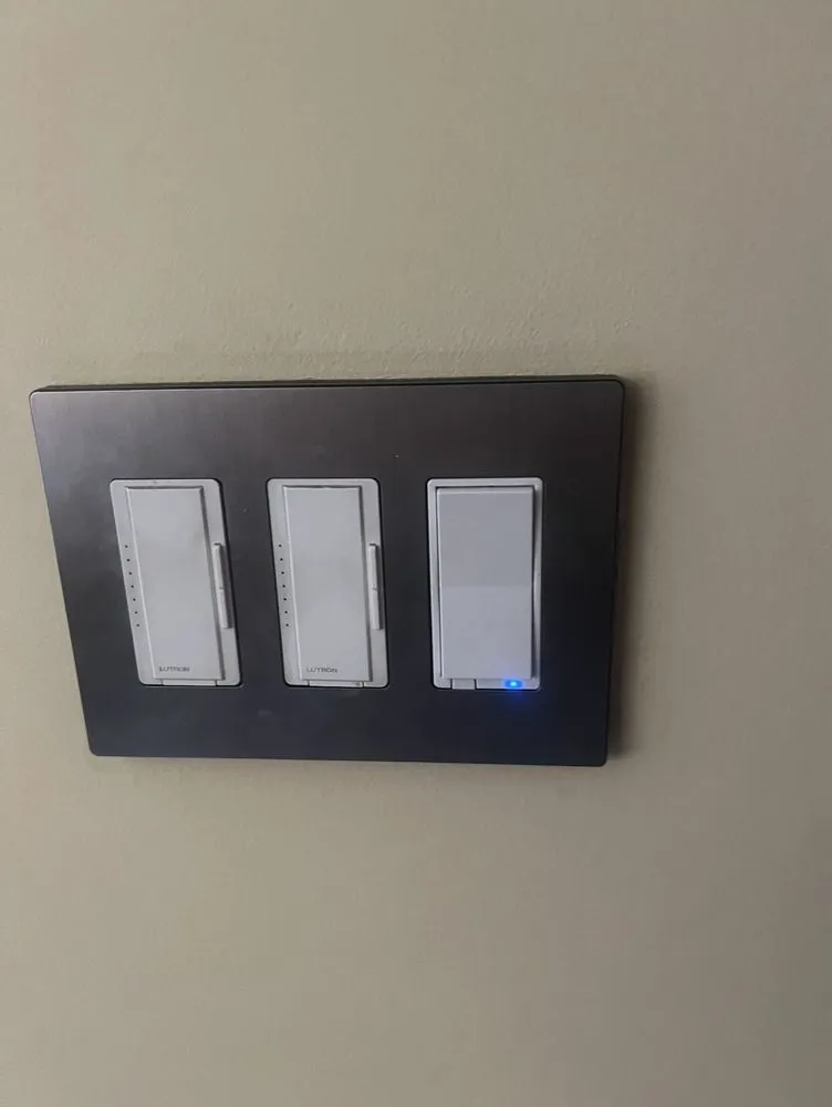 Emergency electrician providing electrical repair in Granada Hills, CA - Express Electric Pros