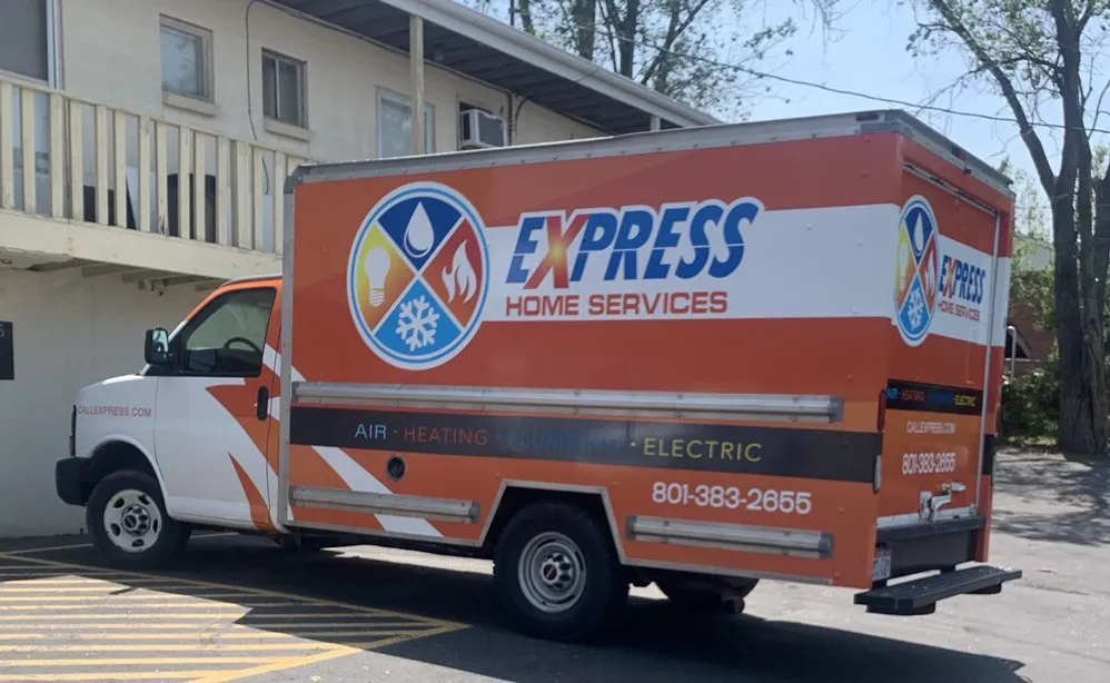 Expert electrician providing panel upgrade in Bountiful, UT - Express Home Services