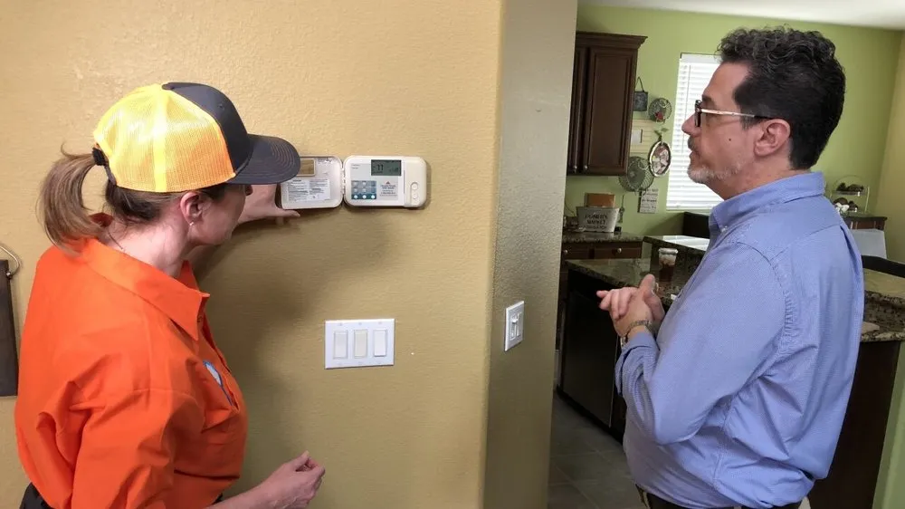 Affordable electrician providing electrical repair in ,