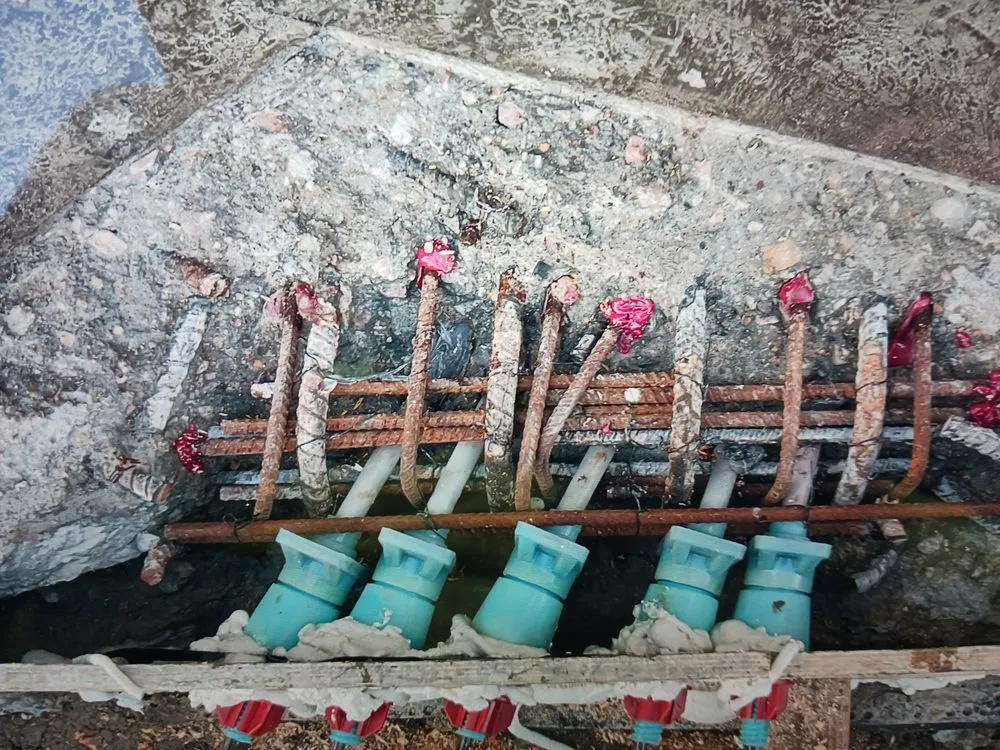 Slide of Extra Mile Maintenance and Cable Repair