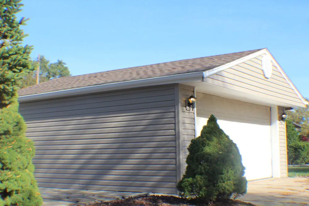 Emergency outlet and switch repair in , by ExtraHand Construction