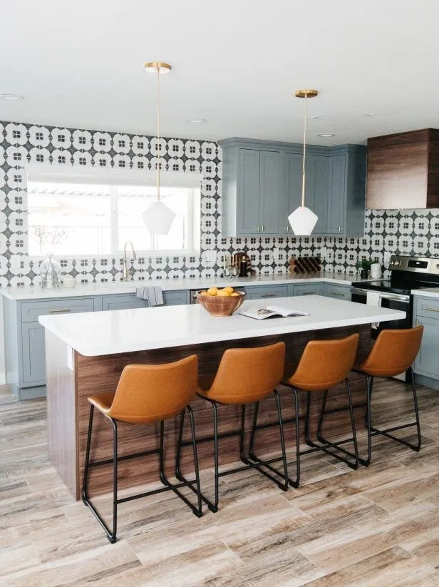 Slide of ExtraHand Construction