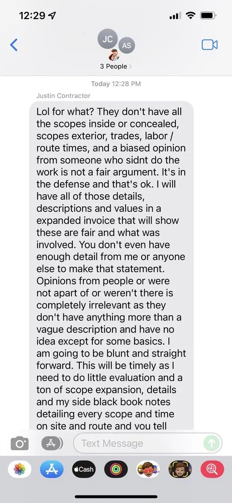 Licensed electrician providing electrical repair in , 