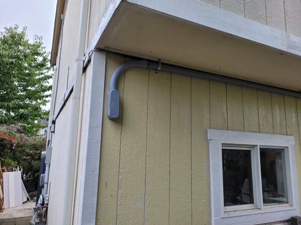 Slide of Extreme Handyman