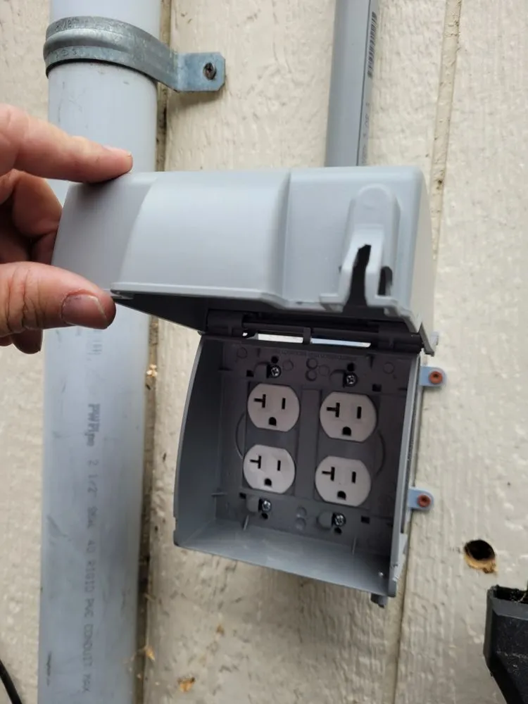 Slide of Extreme Handyman