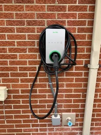 Slide of Extreme Handyman