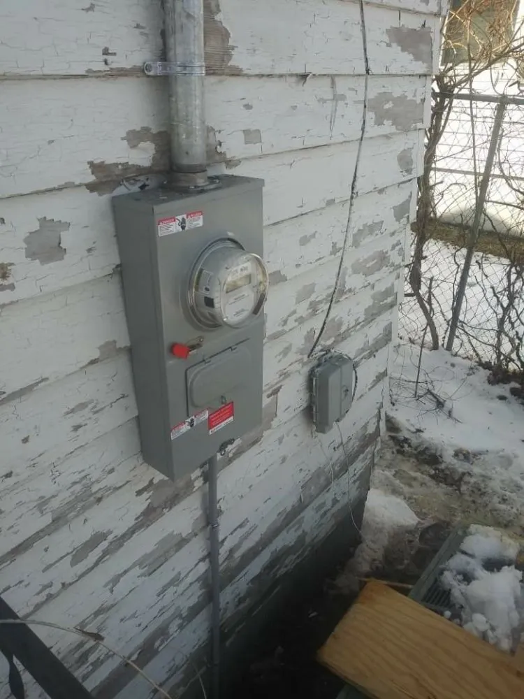 Reliable electrician providing emergency electrical service in ,