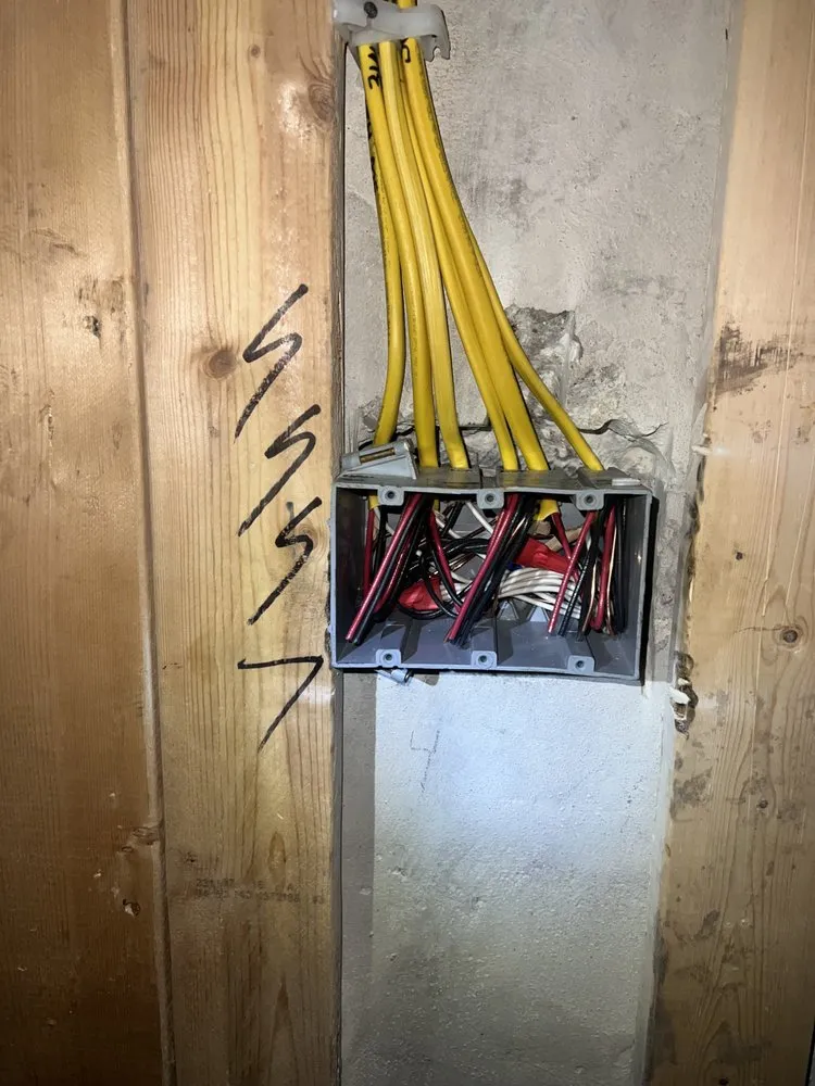 Affordable outlet and switch repair experts serving Del Valle, TX - EZ Electrical Services