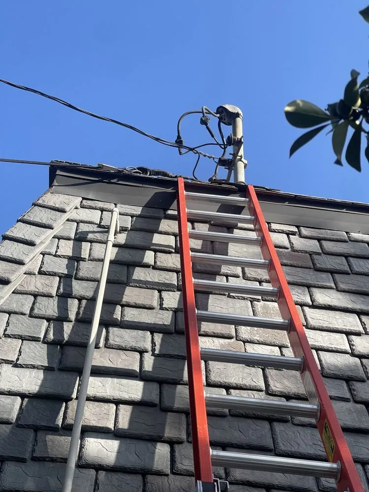 Slide of Ezzi Electric