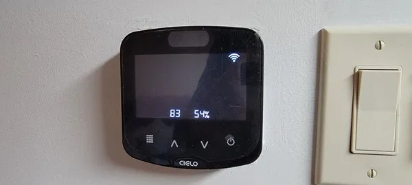 Ezzy Electrical Services Logo