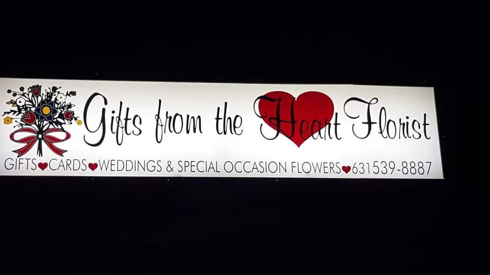 Licensed electrician providing electrical repair in , 