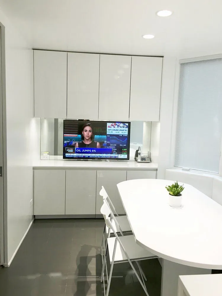 Professional electrician providing wiring installation in , 