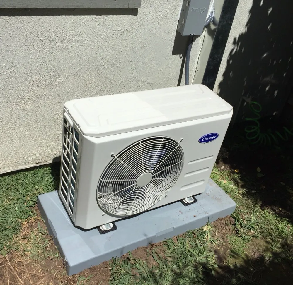 Expert electrician providing wiring installation in , 