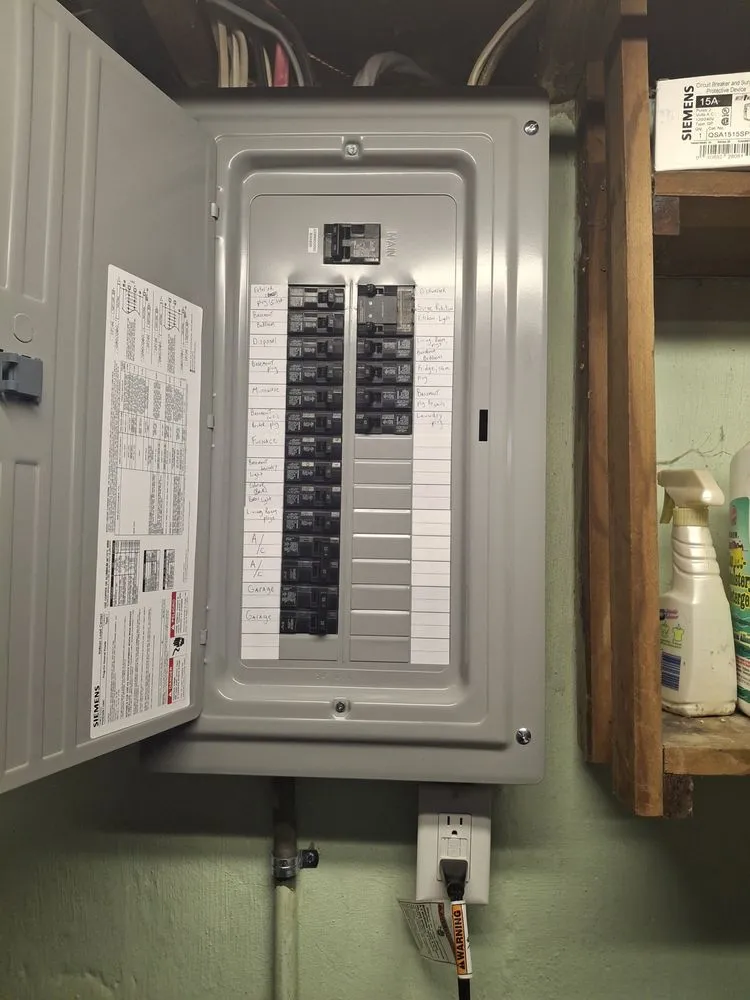 Certified electrician providing electrical repair in , 