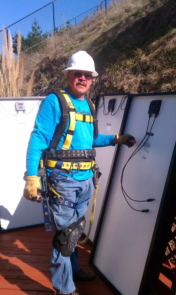 Slide of Fampeca Electric