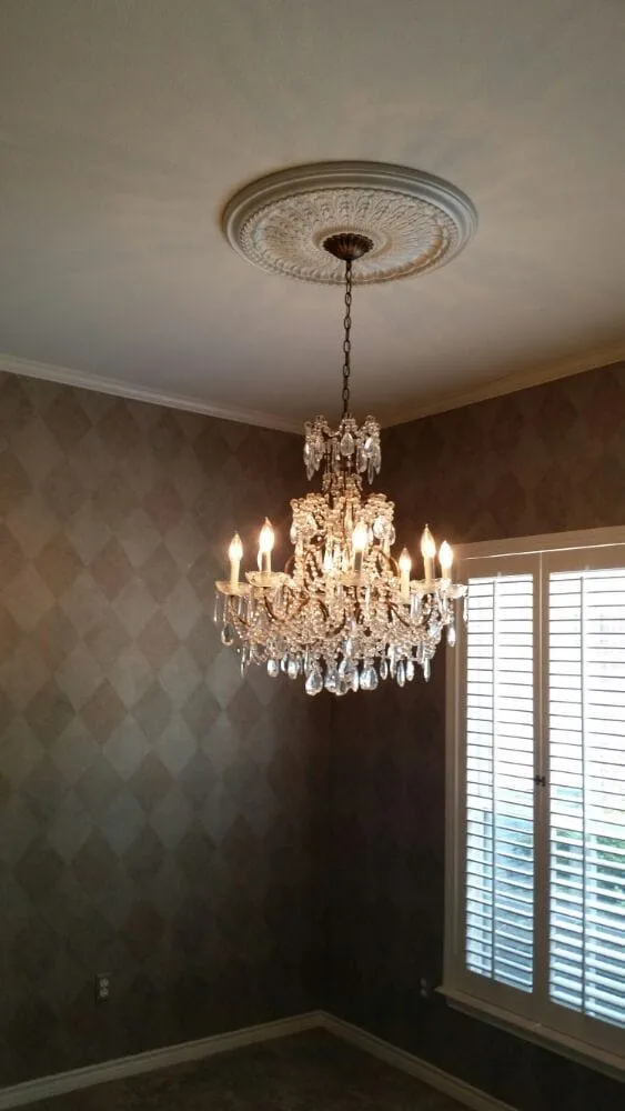 Emergency outlet and switch repair experts serving Flint, TX - Fan and Fixture Solutions