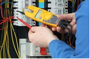 Far West Electric Logo