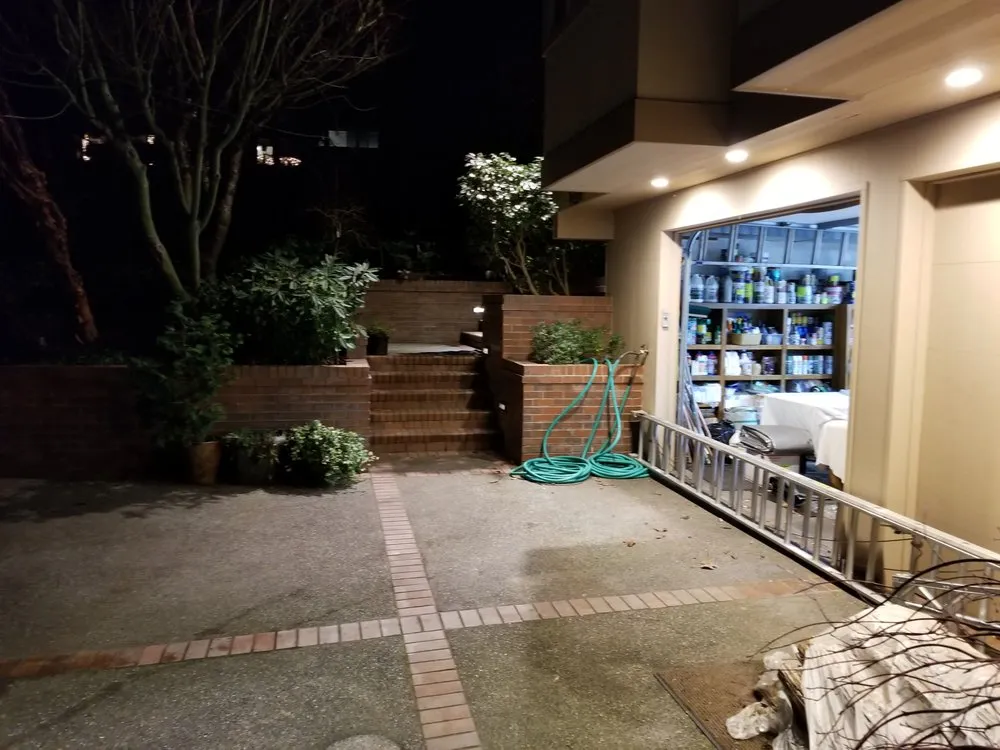 Slide of Faraday Electric