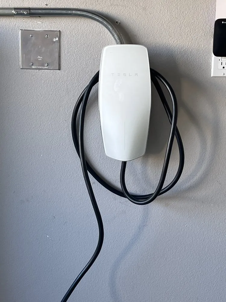 Slide of Faraday Electric