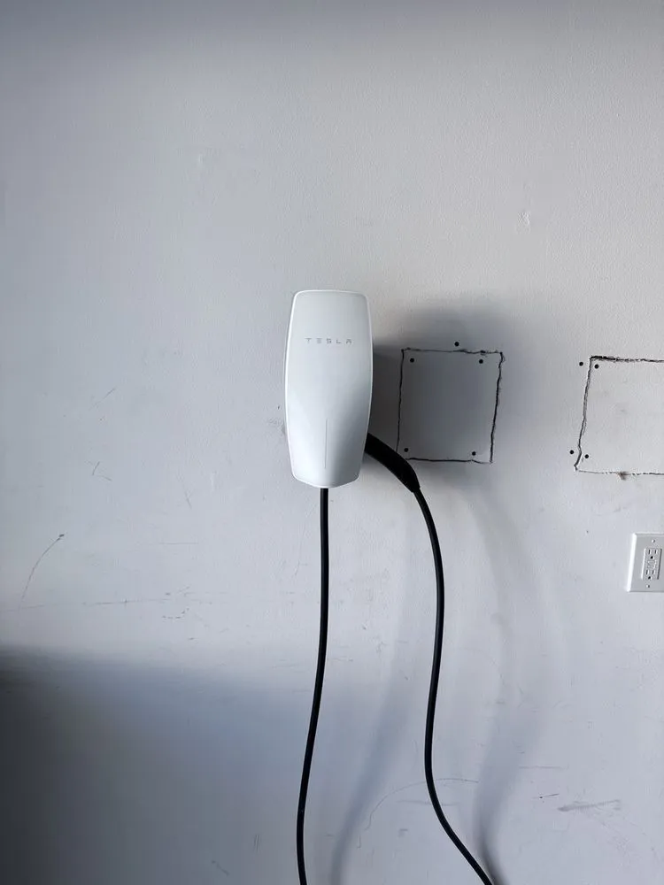 Slide of Faraday Electric