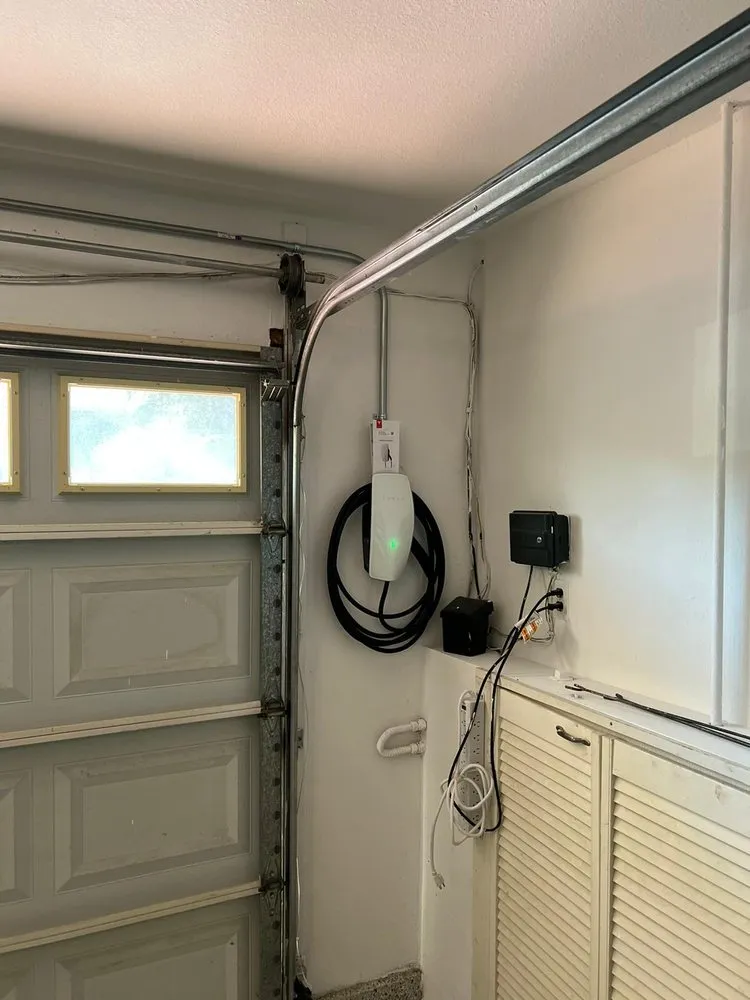 Licensed electrical repair service in , - Faraday Electric