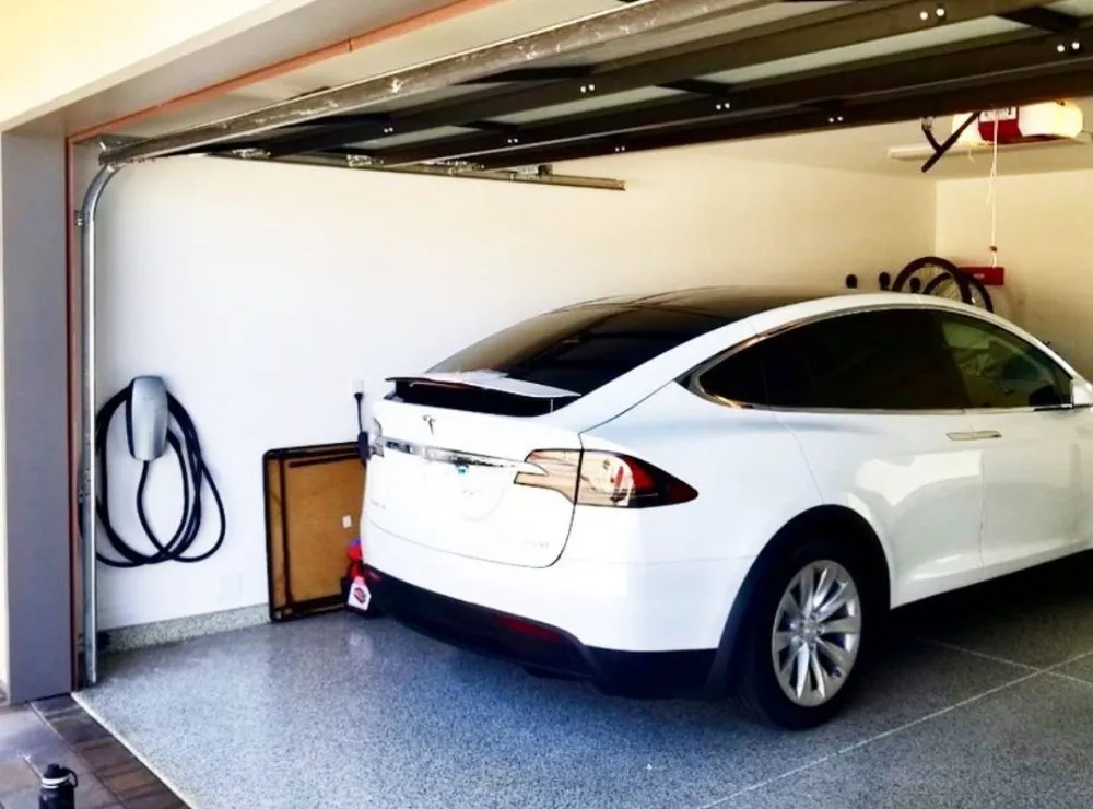 Slide of Faraday Electric