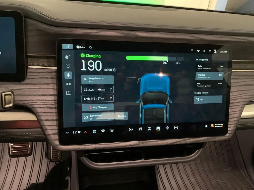 Slide of Faraday Electric