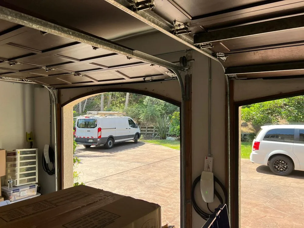 Slide of Faraday Electric