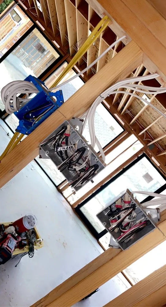 Slide of Farfan’s Electric Services