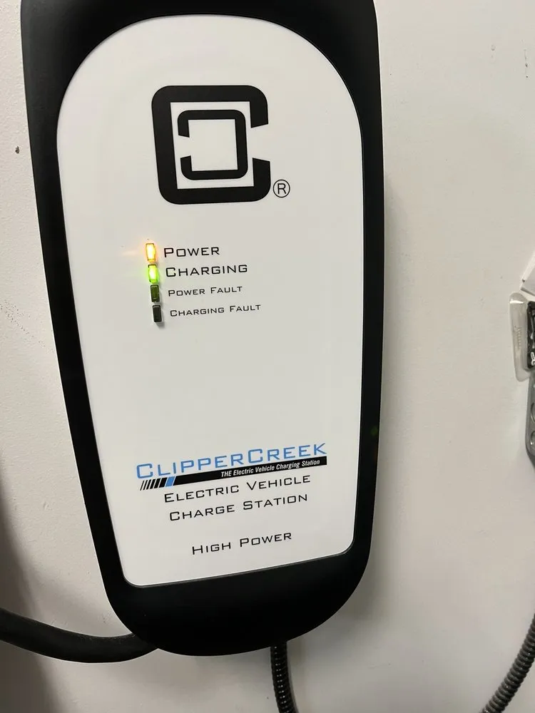 Slide of Farfan’s Electric Services