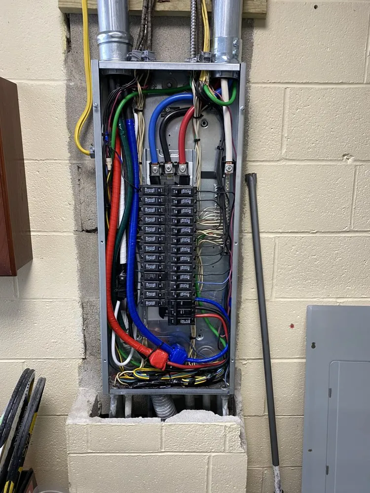 Slide of Fargo Electric & Off Grid