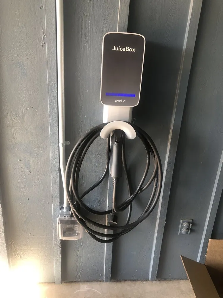 Affordable electrical repair service in ,  - Farris Electric