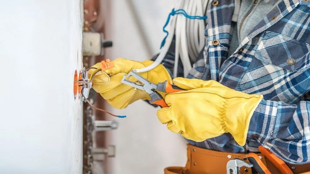 Slide of Fast Fix Electrician San Diego