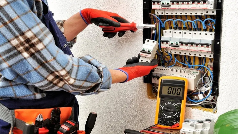 Slide of Fast Fix Electrician San Diego