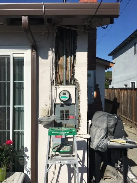 Slide of Fausto Electric