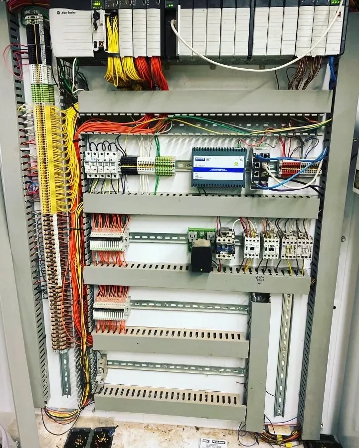 Slide of Faze Electric