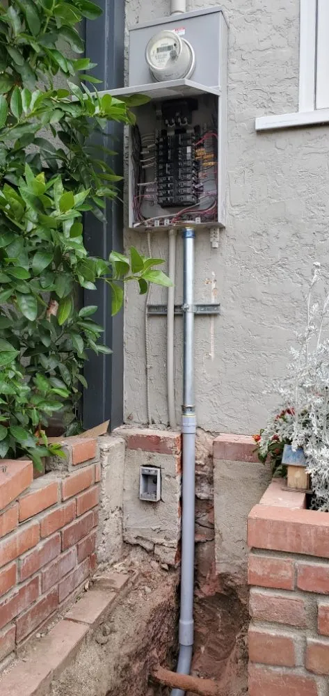 Licensed emergency electrical service in , by FC Electric