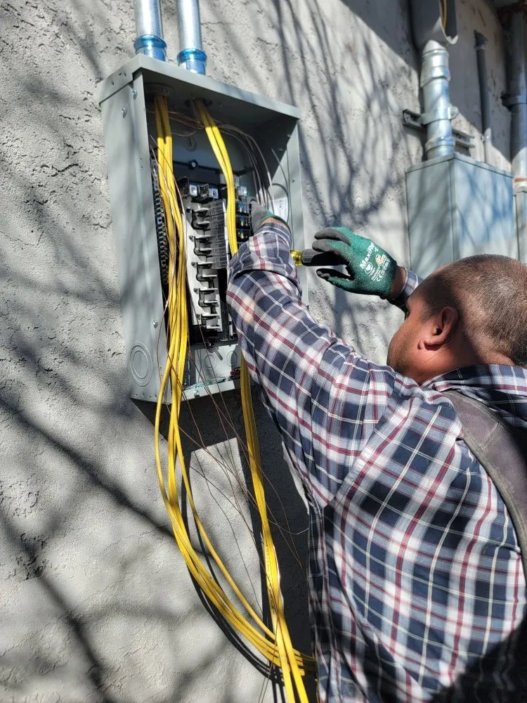 Slide of FCO Electric