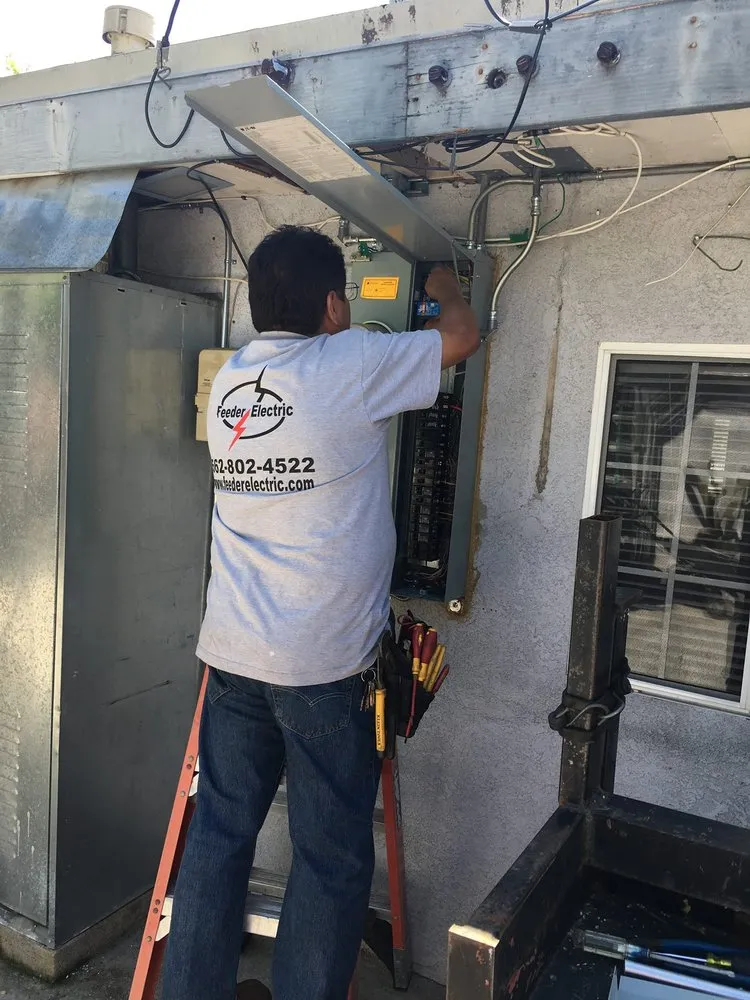 Slide of Feeder Electric