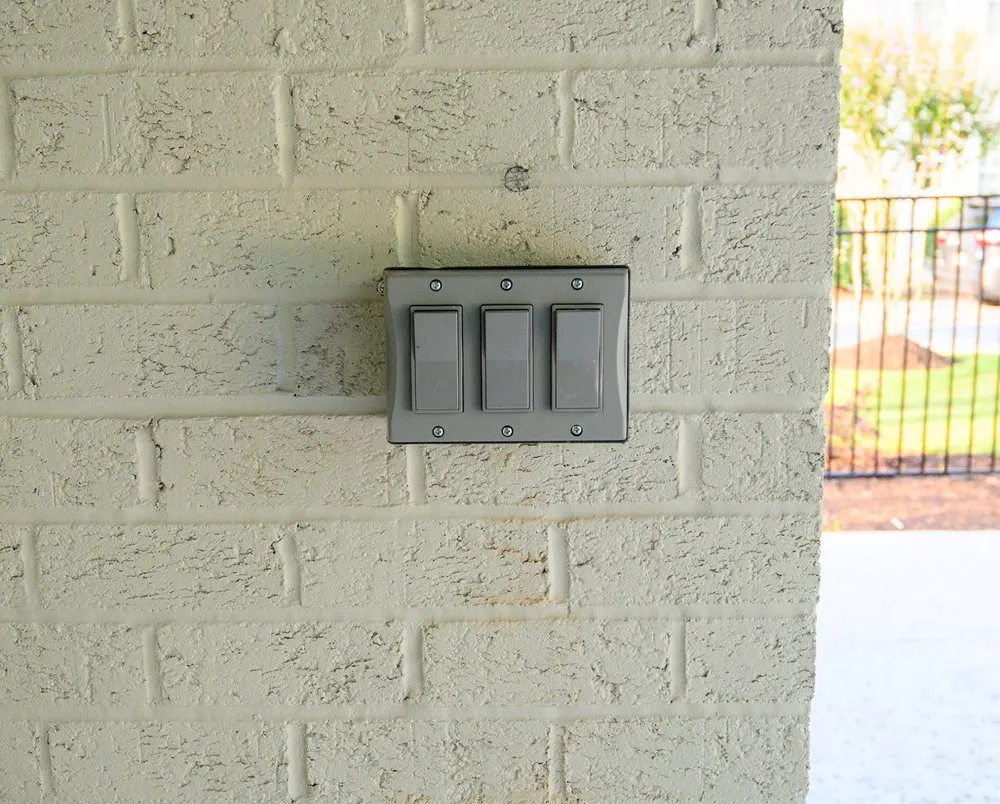 Slide of Felicity Emergency Electrician