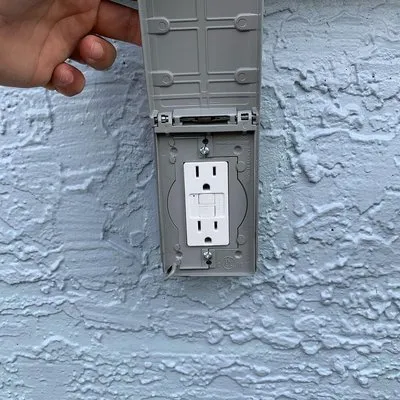 Fellow Master Electrician Logo