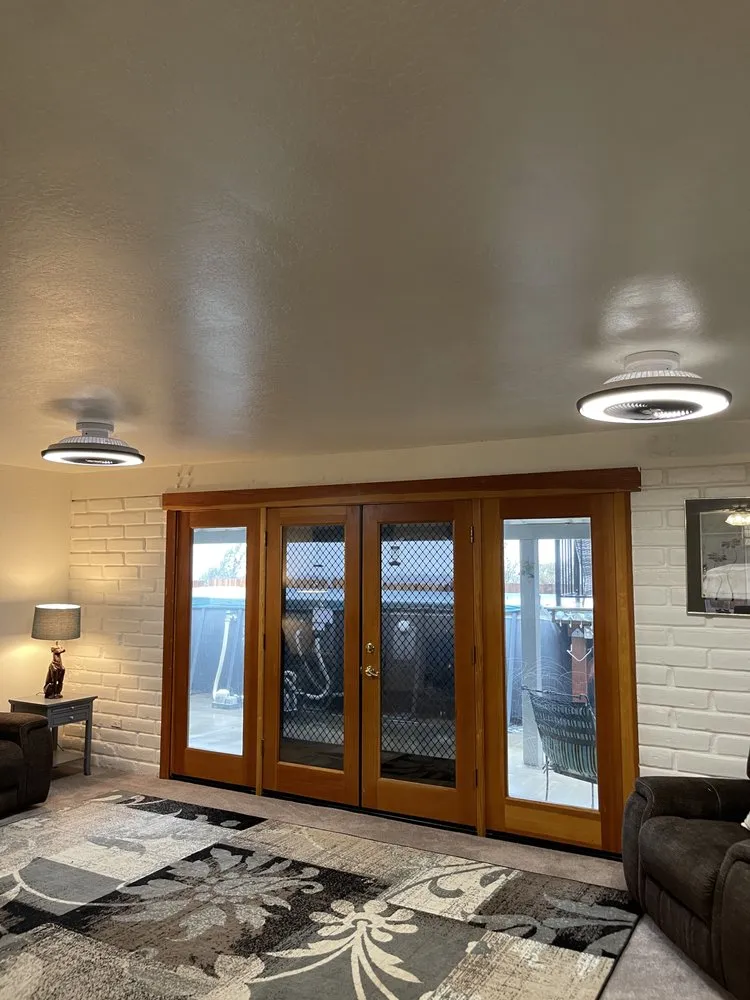 Trusted electrician providing circuit breaker repair in Arden-Arcade, CA - Fernandez Electrical Services