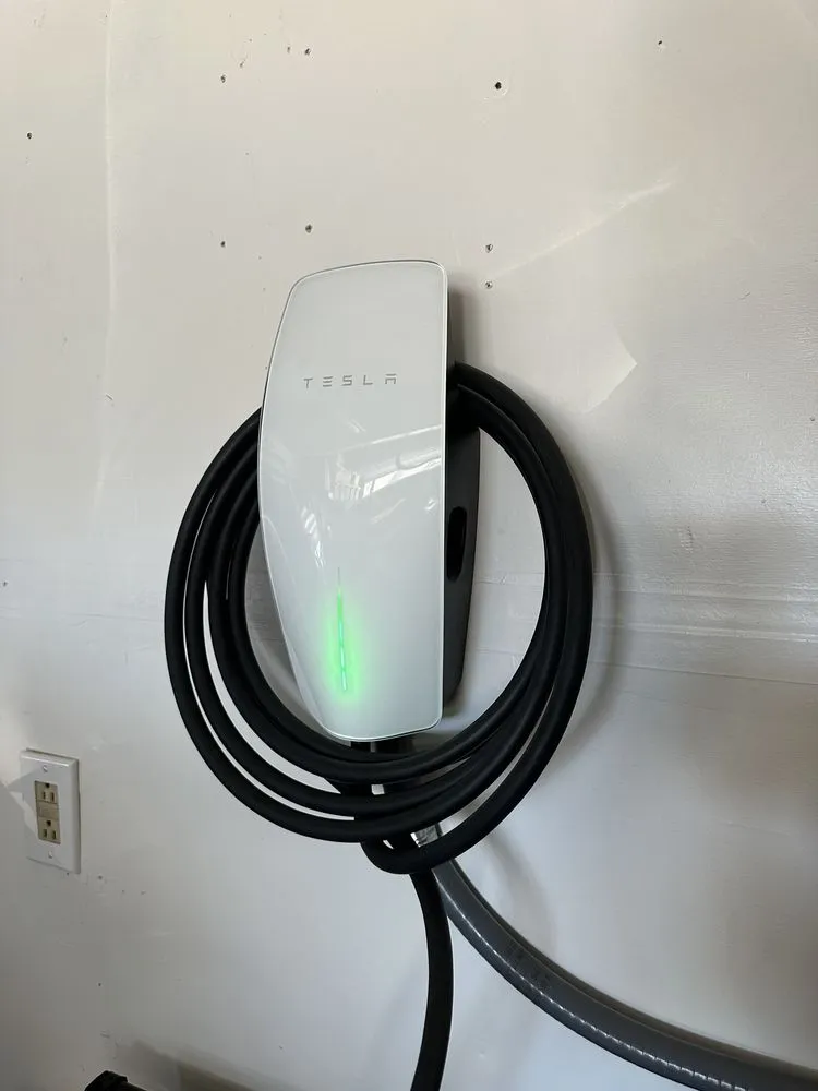 Expert emergency electrical service service in Arden-Arcade, CA - Fernandez Electrical Services