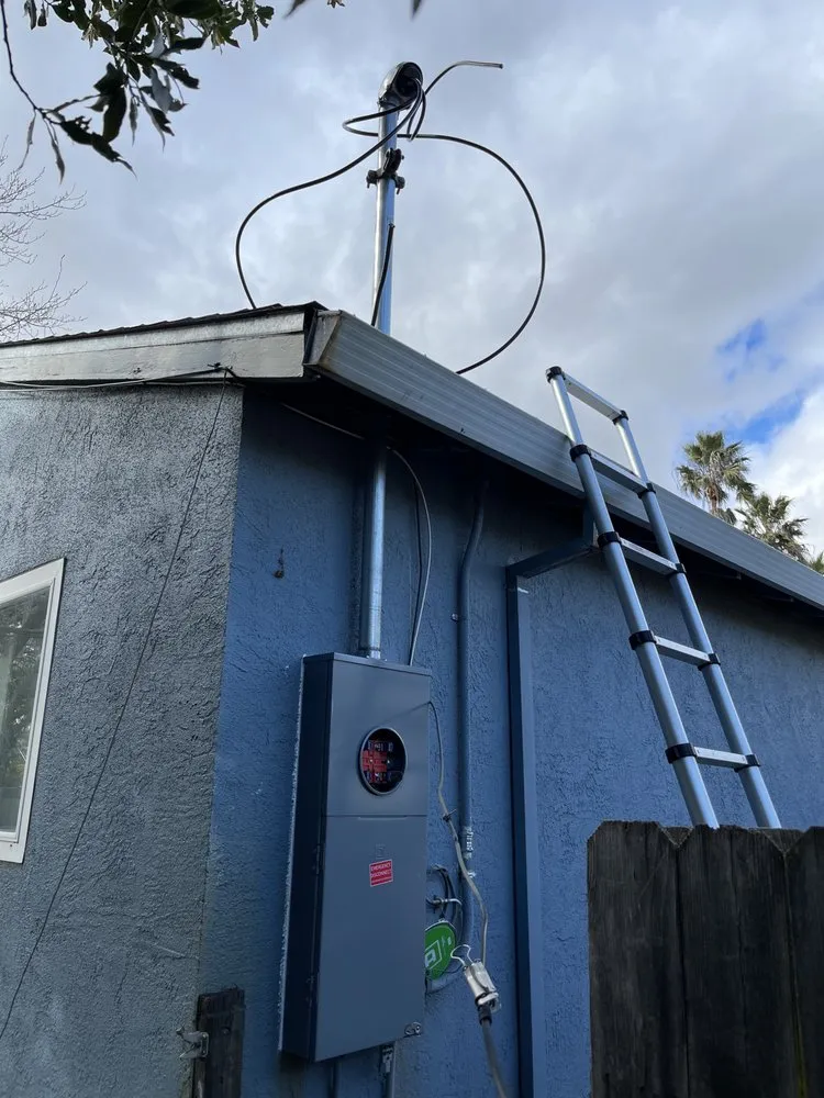 Licensed circuit breaker repair in Arden-Arcade, CA by Fernandez Electrical Services
