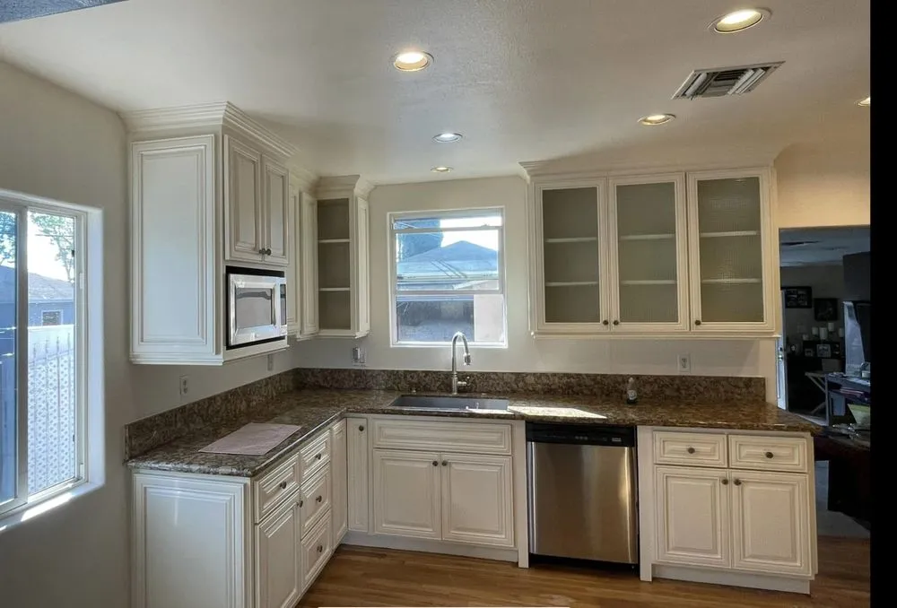 Slide of Fernandez Handyman Services