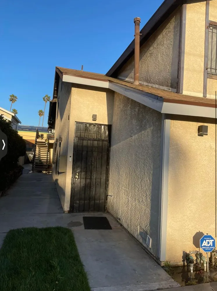 Slide of Fernandez Handyman Services