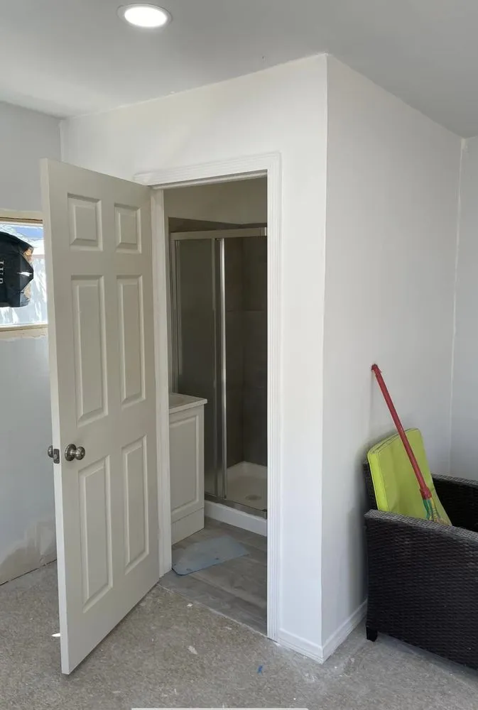 Slide of Fernandez Handyman Services