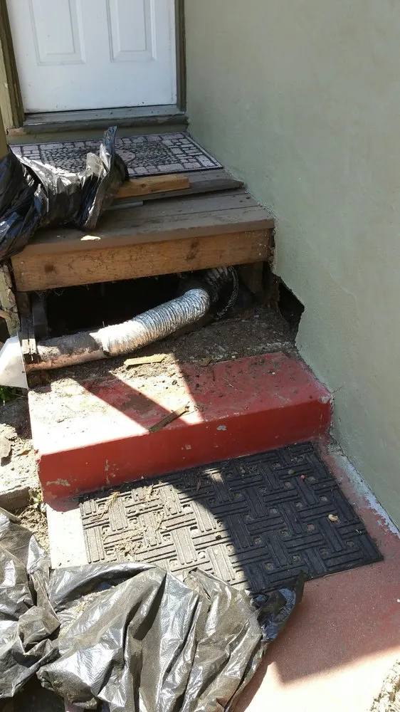 Slide of Ferreira Const