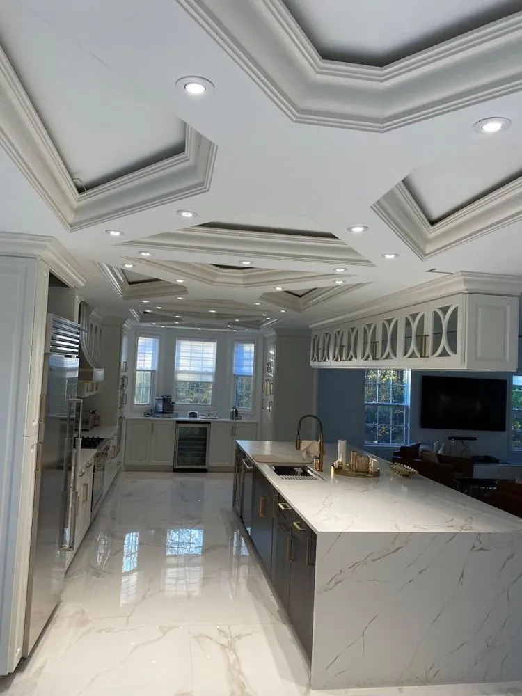 Trusted electrician providing emergency electrical service in , 